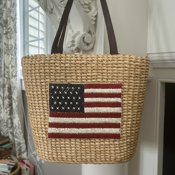 Straw Flag Tote - Picture 3 of 7